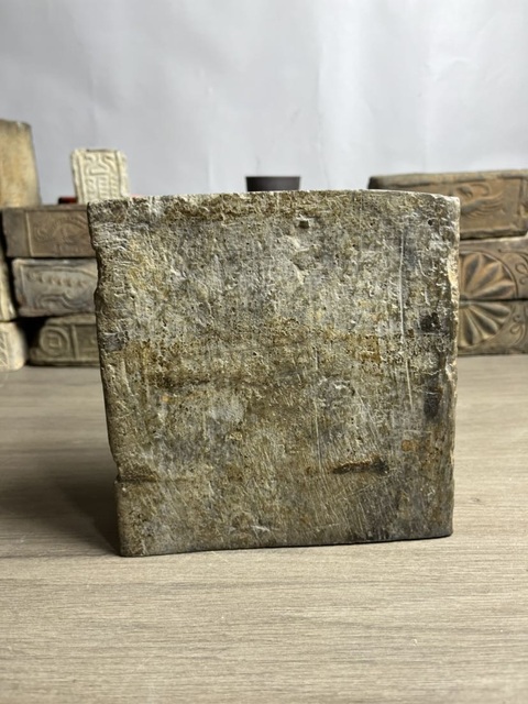 古玩陶瓷漢磚玄武磚拍賣,當前價格2500元