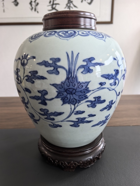 古玩陶瓷文物公司庫(kù)出清順治青花纏枝花卉紋罐拍賣，當(dāng)前價(jià)格12800元