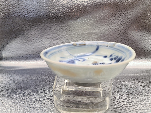 古玩陶瓷青花花卉紋盤真品鑒賞圖