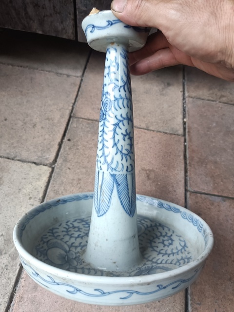 古玩陶瓷青花燈臺真品鑒賞圖