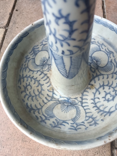 古玩陶瓷青花燈臺真品鑒賞圖