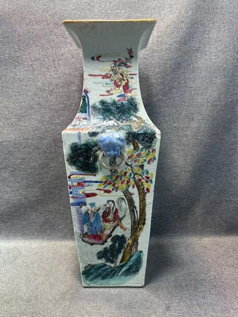 古玩陶瓷粉彩人物故事紋四方瓶真品鑒賞圖