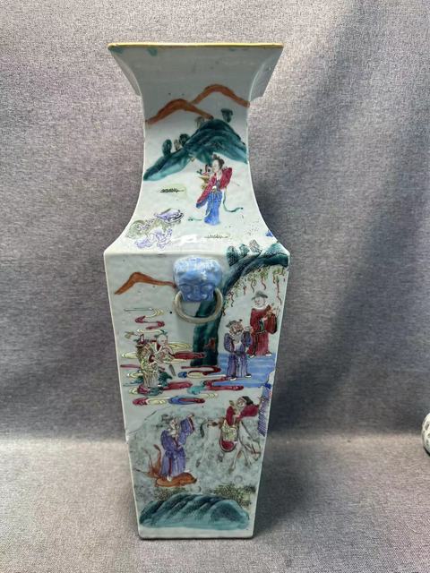 古玩陶瓷粉彩人物故事紋四方瓶真品鑒賞圖