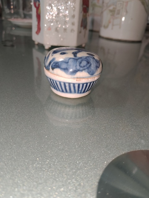 古玩陶瓷青花云鶴紋粉盒拍賣，當前價格2600元