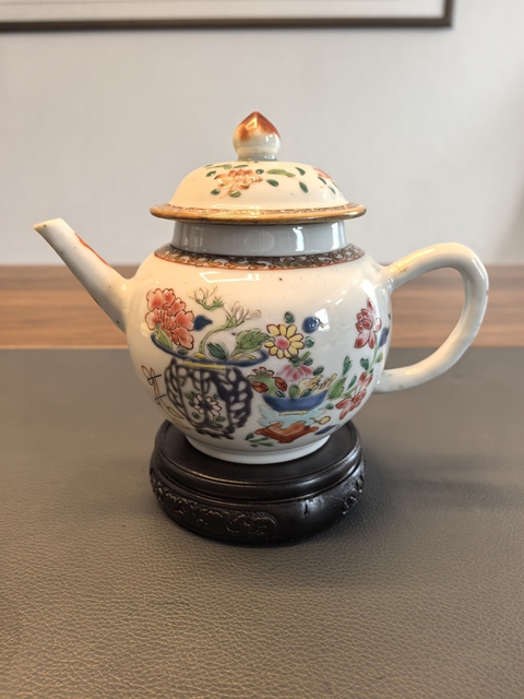 古玩陶瓷雍正粉彩清供紋壺拍賣，當前價格4300元