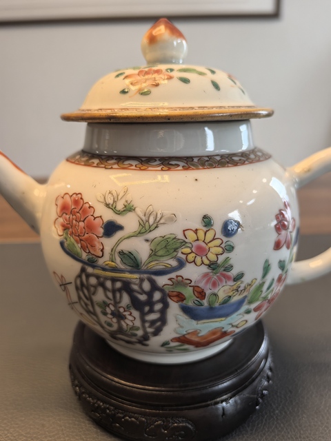 古玩陶瓷雍正粉彩清供紋壺拍賣，當前價格4300元