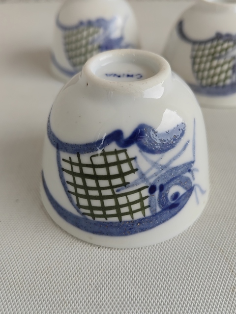 古玩陶瓷釉下彩魚藻紋杯拍賣,當(dāng)前價(jià)格198元