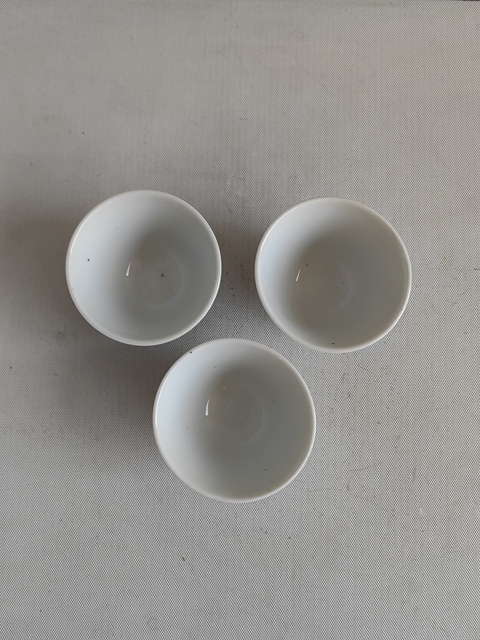古玩陶瓷釉下彩魚藻紋杯拍賣,當(dāng)前價(jià)格198元