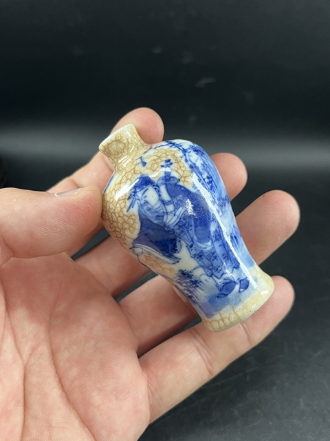 古玩陶瓷哥釉青花人物梅瓶拍賣,當前價格5800元