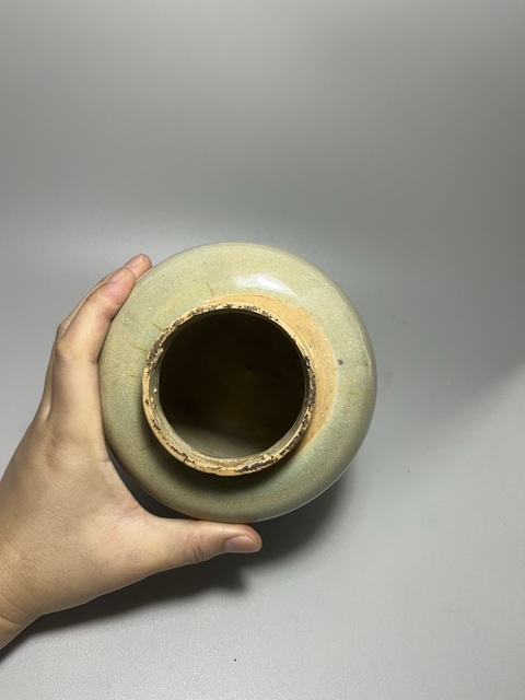 古玩陶瓷龍泉青瓷冬瓜罐拍賣,當前價格0元