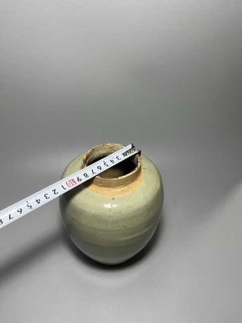 古玩陶瓷龍泉青瓷冬瓜罐拍賣,當前價格0元