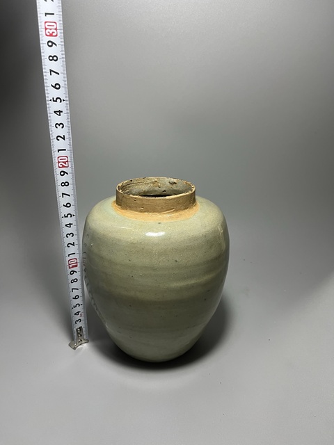 古玩陶瓷龍泉青瓷冬瓜罐拍賣,當前價格0元