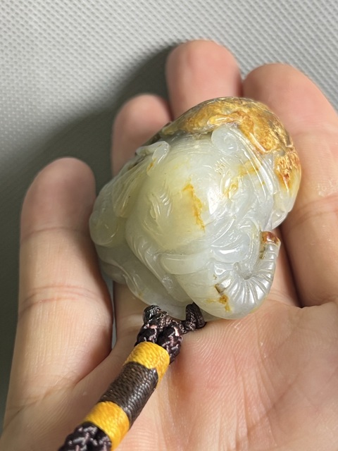 古玩玉器和田玉雕“大象”把件拍賣,當前價格1200元