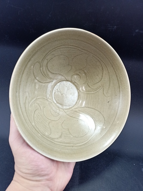 古玩陶瓷宋代·青釉劃花紋碗真品鑒賞圖