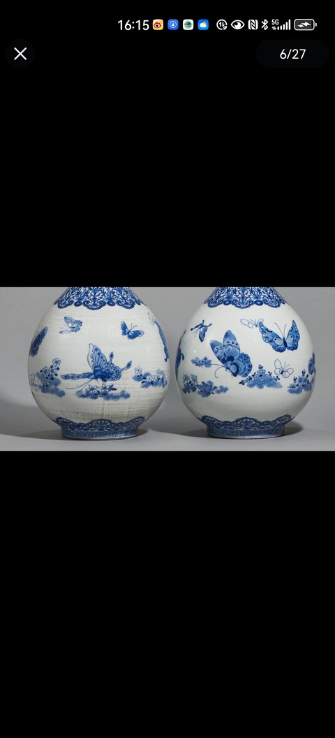 古玩陶瓷青花花蝶紋膽式瓶真品鑒賞圖