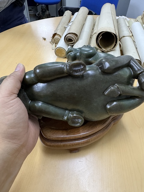 古玩玉器和田玉雕“臥馬”擺件真品鑒賞圖