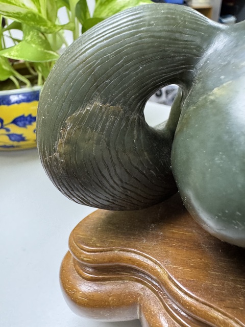 古玩玉器和田玉雕“臥馬”擺件真品鑒賞圖