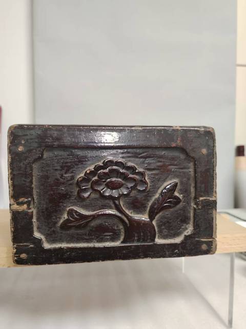 古玩雜項（朋友的）晚清民國木雕花板（是盒子）拍賣，當前價格650元