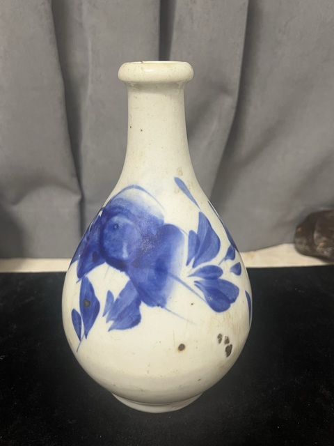 古玩陶瓷青花花卉紋瓶真品鑒賞圖