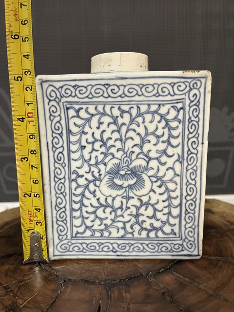 古玩陶瓷青花淡描花卉紋茶葉罐拍賣，當前價格1388元