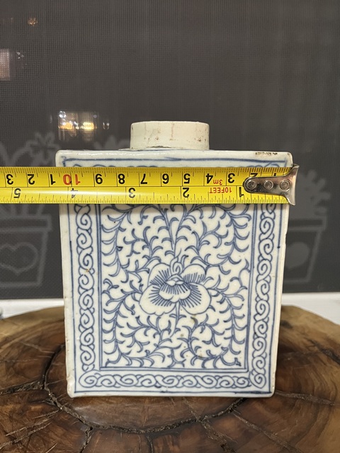 古玩陶瓷青花淡描花卉紋茶葉罐拍賣，當前價格1388元