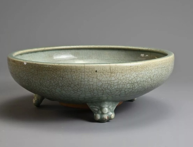 古玩陶瓷青瓷爐真品鑒賞圖