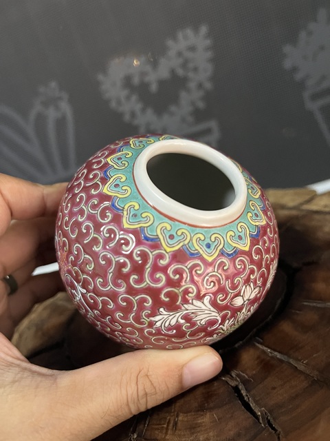 古玩陶瓷胭脂紅粉彩花卉紋罐拍賣，當前價格288元