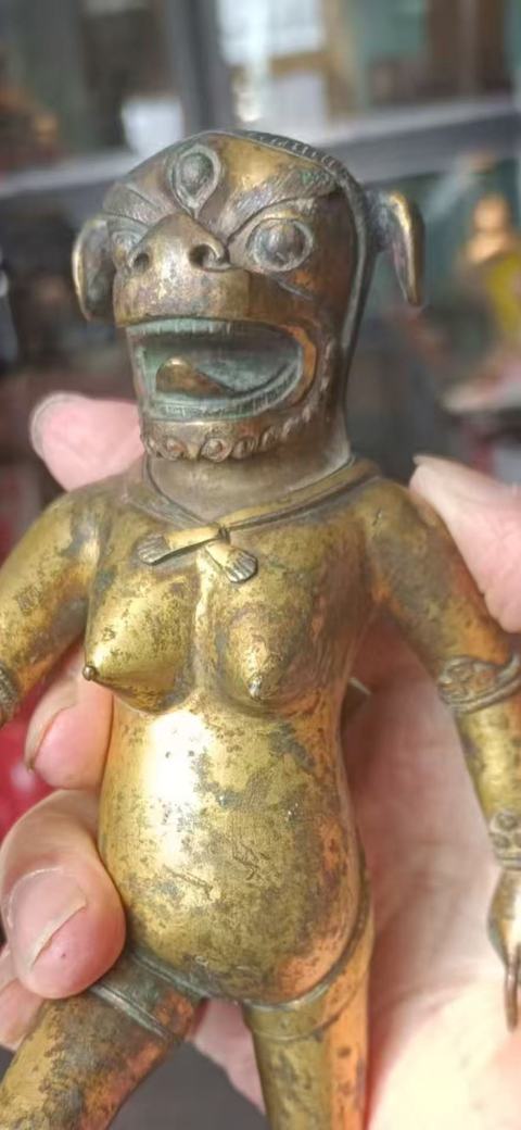 古玩銅器清中期鎏金獅面空行母拍賣，當(dāng)前價(jià)格35000元