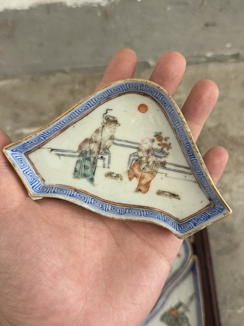 古玩陶瓷人物紋粉彩九攢盤真品鑒賞圖