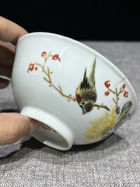 古玩陶瓷花鳥紋粉彩碗真品鑒賞圖
