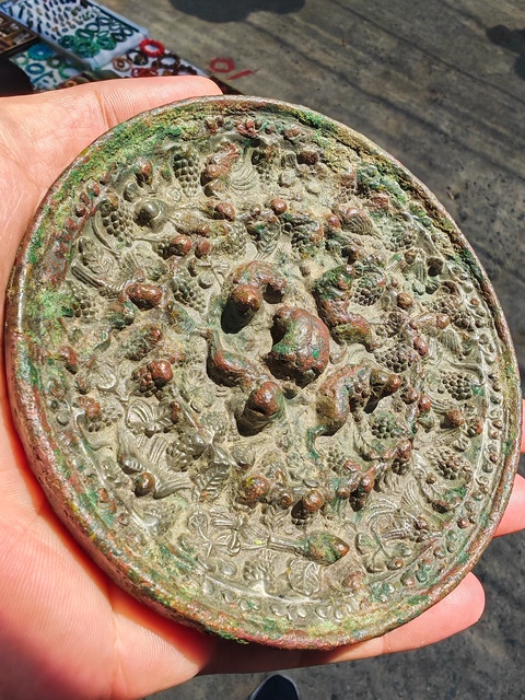 古玩銅器唐海獸葡萄鏡真品鑒賞圖