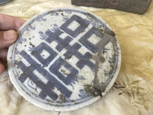 古玩陶瓷喜字罐真品鑒賞圖