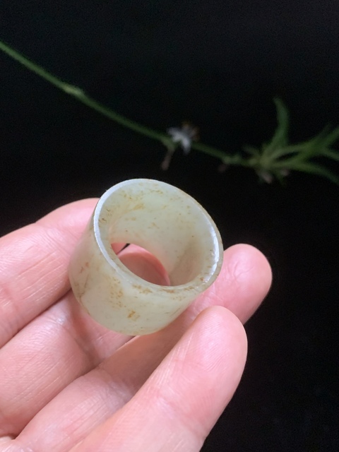 古玩玉器和田玉雕“素紋扳指”真品鑒賞圖