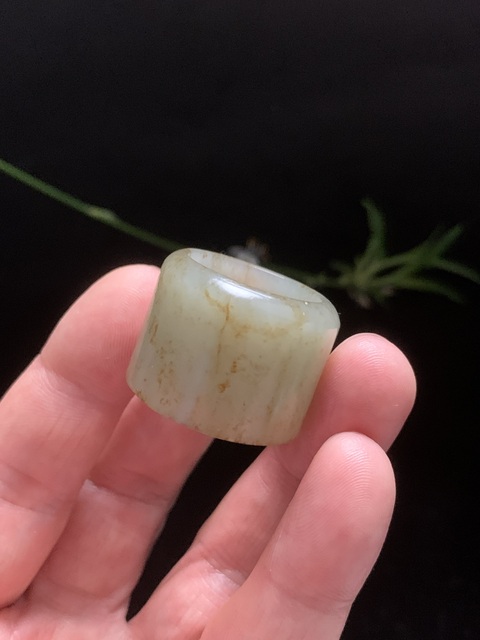 古玩玉器和田玉雕“素紋扳指”真品鑒賞圖