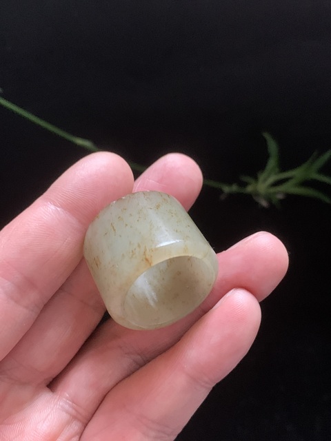 古玩玉器和田玉雕“素紋扳指”真品鑒賞圖