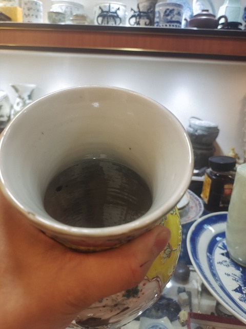 古玩陶瓷清晚期粉彩堆塑花鳥紋瓶真品鑒賞圖