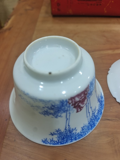 古玩陶瓷民國 藍料彩竹紋蓋碗真品鑒賞圖