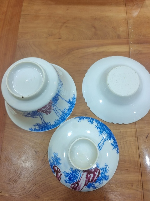 古玩陶瓷民國 藍料彩竹紋蓋碗真品鑒賞圖