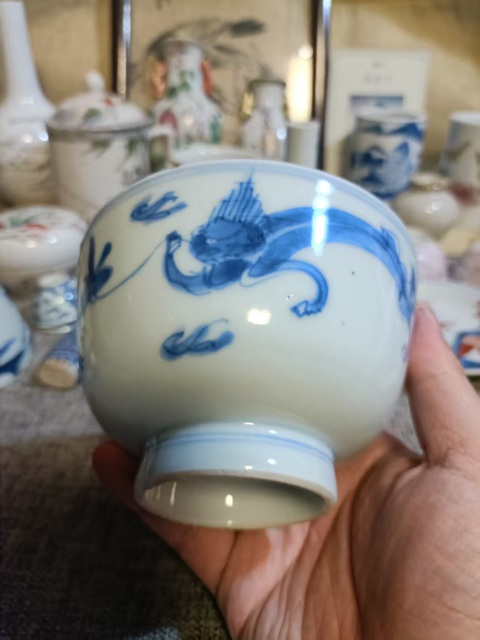 古玩陶瓷青花螭龍紋茶碗真品鑒賞圖