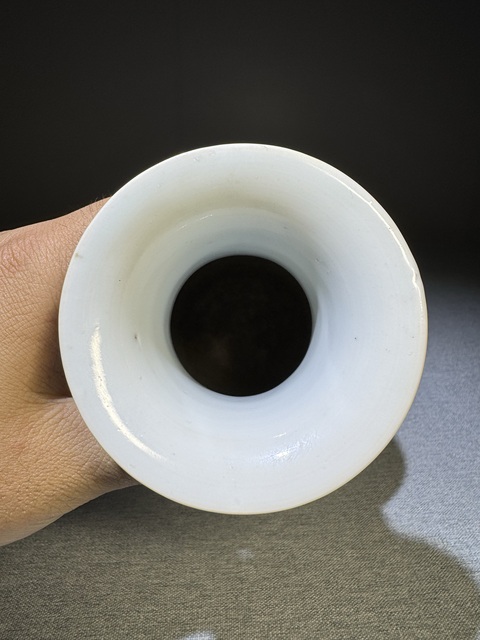古玩陶瓷青花人物加彩筒瓶真品鑒賞圖