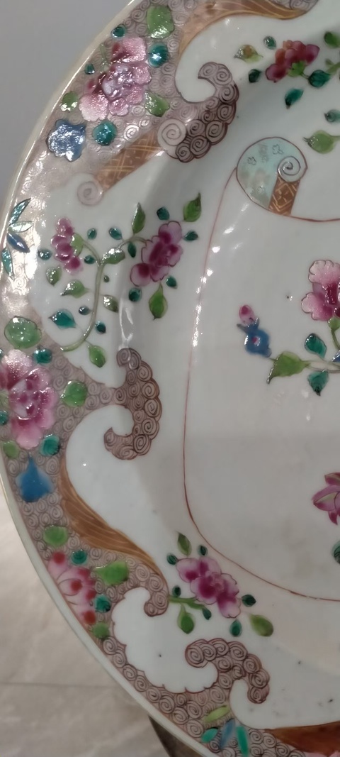 古玩陶瓷雍正粉彩花卉盤真品鑒賞圖
