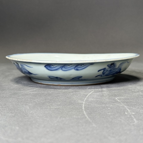 古玩陶瓷青花人物紋盤真品鑒賞圖