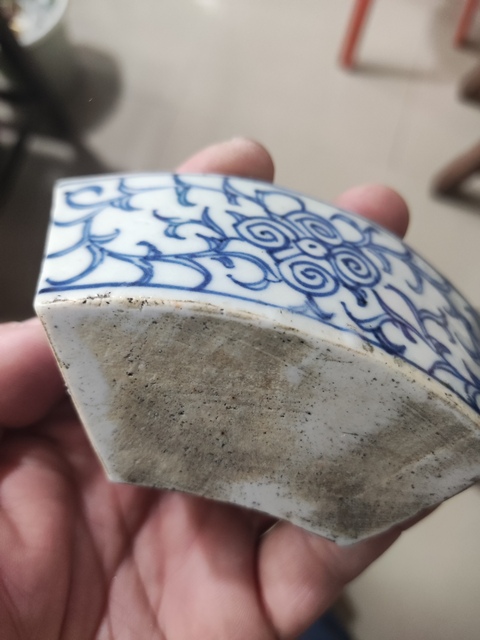 古玩陶瓷青花筆插真品鑒賞圖