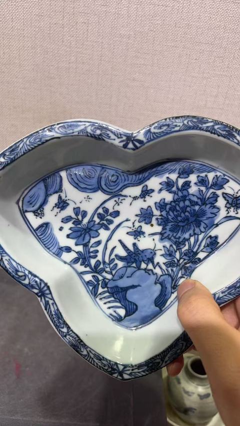 古玩陶瓷日本明治青花飛黃騰達圖三足洗真品鑒賞圖