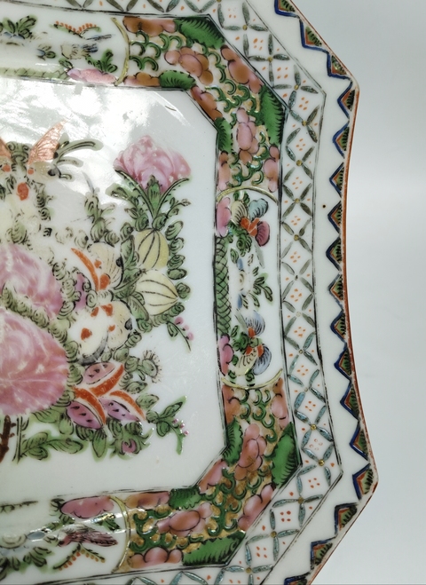 古玩陶瓷廣彩花蝶紋盤真品鑒賞圖