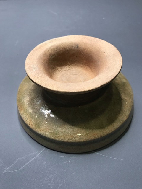 古玩陶瓷南朝至隋洪州窯花卉紋高足盤拍賣,當前價格12000元