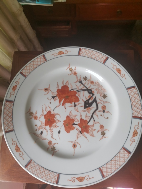 古玩陶瓷彩繪花卉紋盤真品鑒賞圖