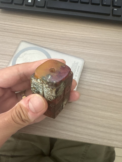 古玩玉器仿古做舊玉琮真品鑒賞圖