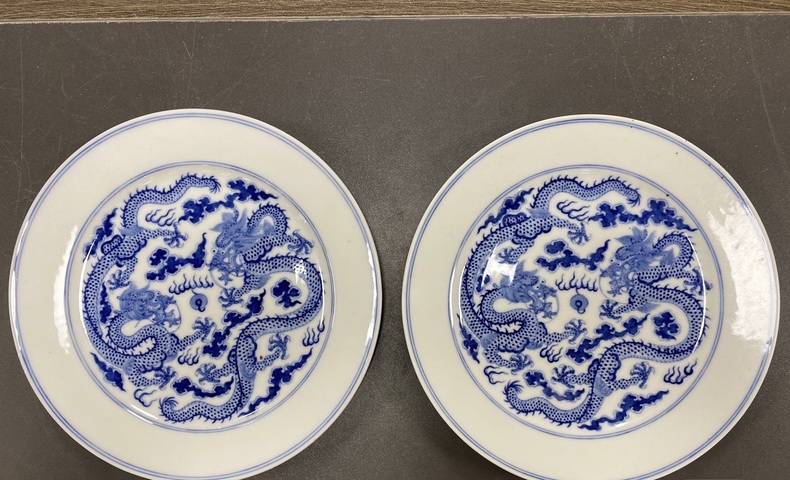 古玩陶瓷青花雙龍戲珠紋盤真品鑒賞圖