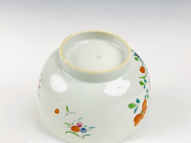古玩陶瓷清早期·粉彩花卉碗真品鑒賞圖